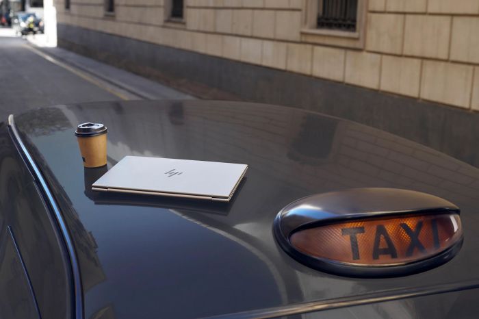 Ноутбук HP EliteBook 860-G11 16" WUXGA IPS AG, Intel U7-155U, 64GB, F2TB, UMA, LTE, DOS, сріблястий