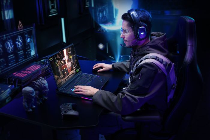 Ноутбук Acer Predator Helios 16 PH16-73 16" OLED, Intel U9-275HX, 32GB, F1TB, NVD5070Ti-12, Lin, черный