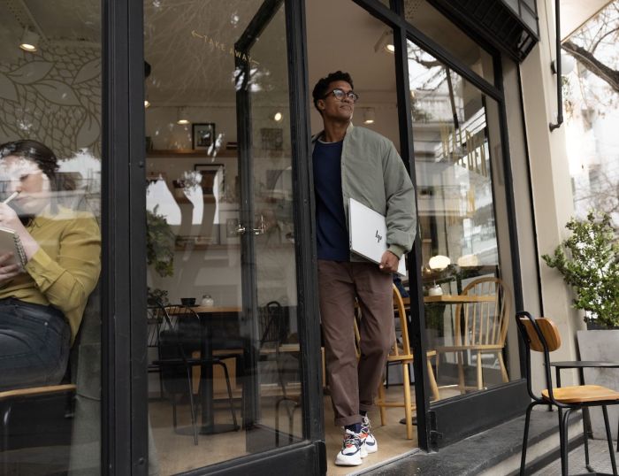 Ноутбук HP OmniBook 7 17-dc0000ua 17.3" FHD IPS Touch, Intel U7-258V, 32GB, F2TB, NVD4050-6, Win11, сріблястий