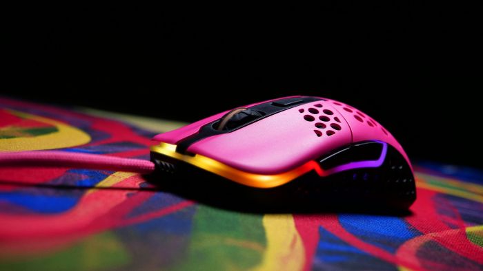 Mouse Xtrfy M42, USB-A, RGB, Рожевий